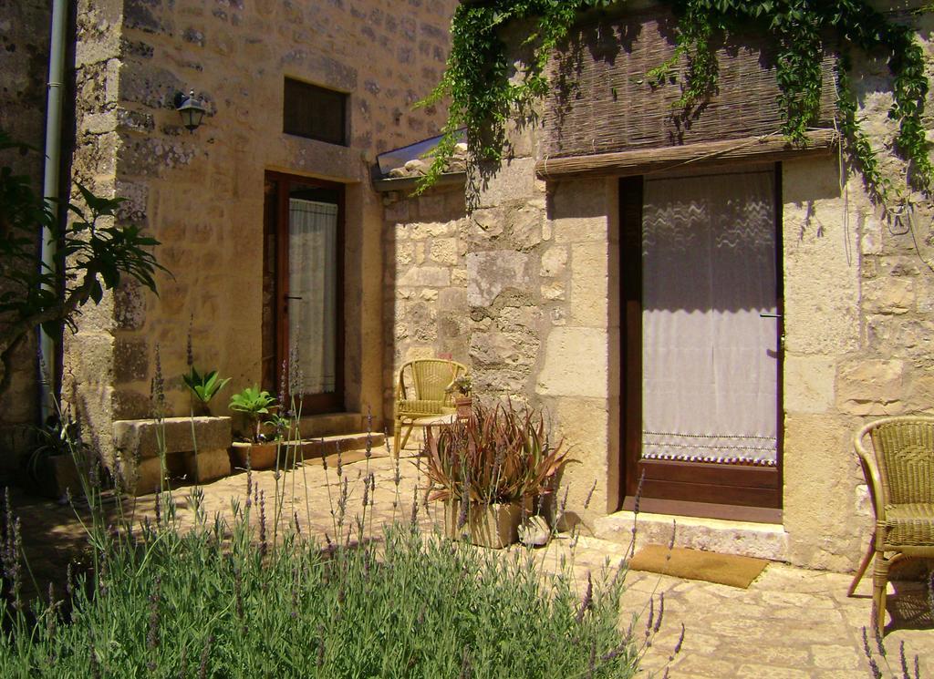 Liola Guest House Модика Екстериор снимка