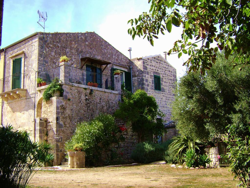 Liola Guest House Модика Стая снимка