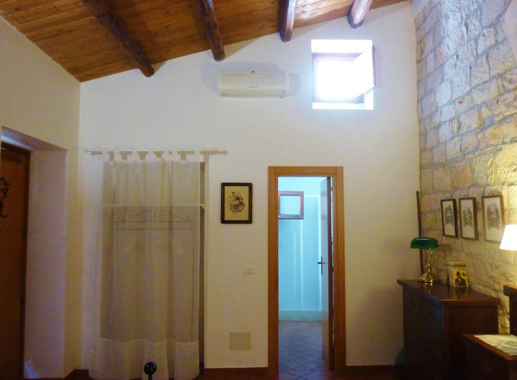 Liola Guest House Модика Екстериор снимка