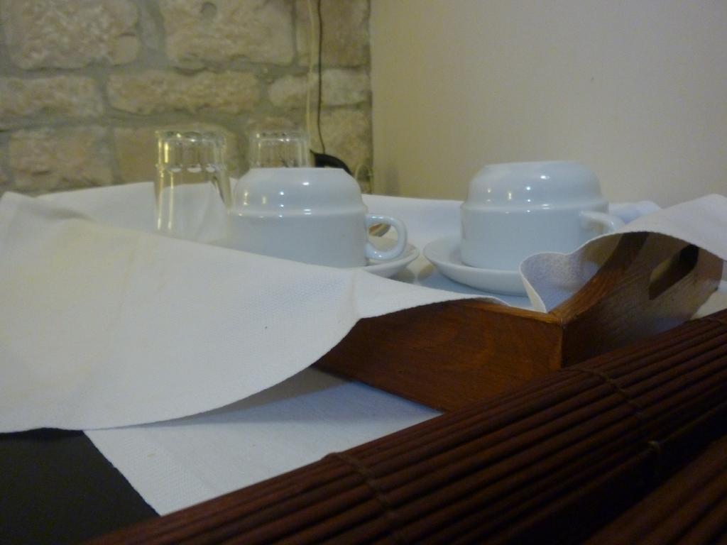 Liola Guest House Модика Екстериор снимка