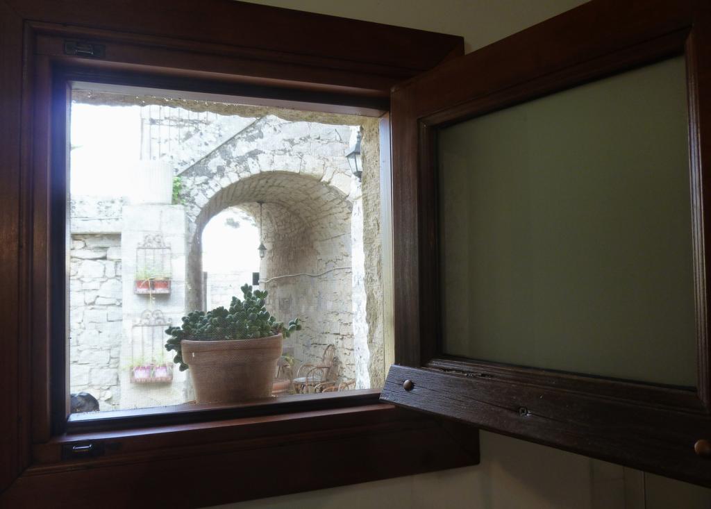 Liola Guest House Модика Екстериор снимка